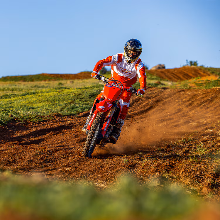 2025-crf250r-gallery-09-750x750