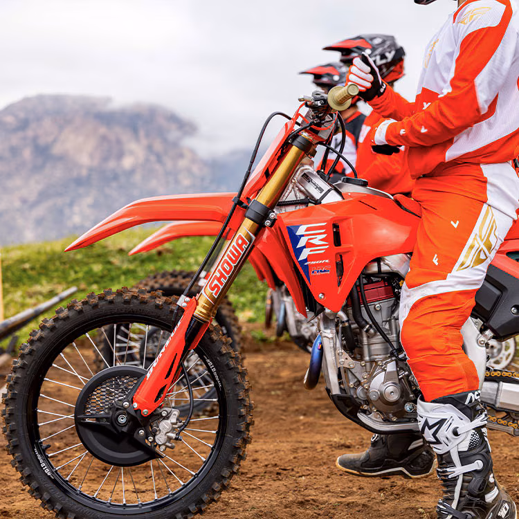 2025-crf250r-gallery-13-750x750